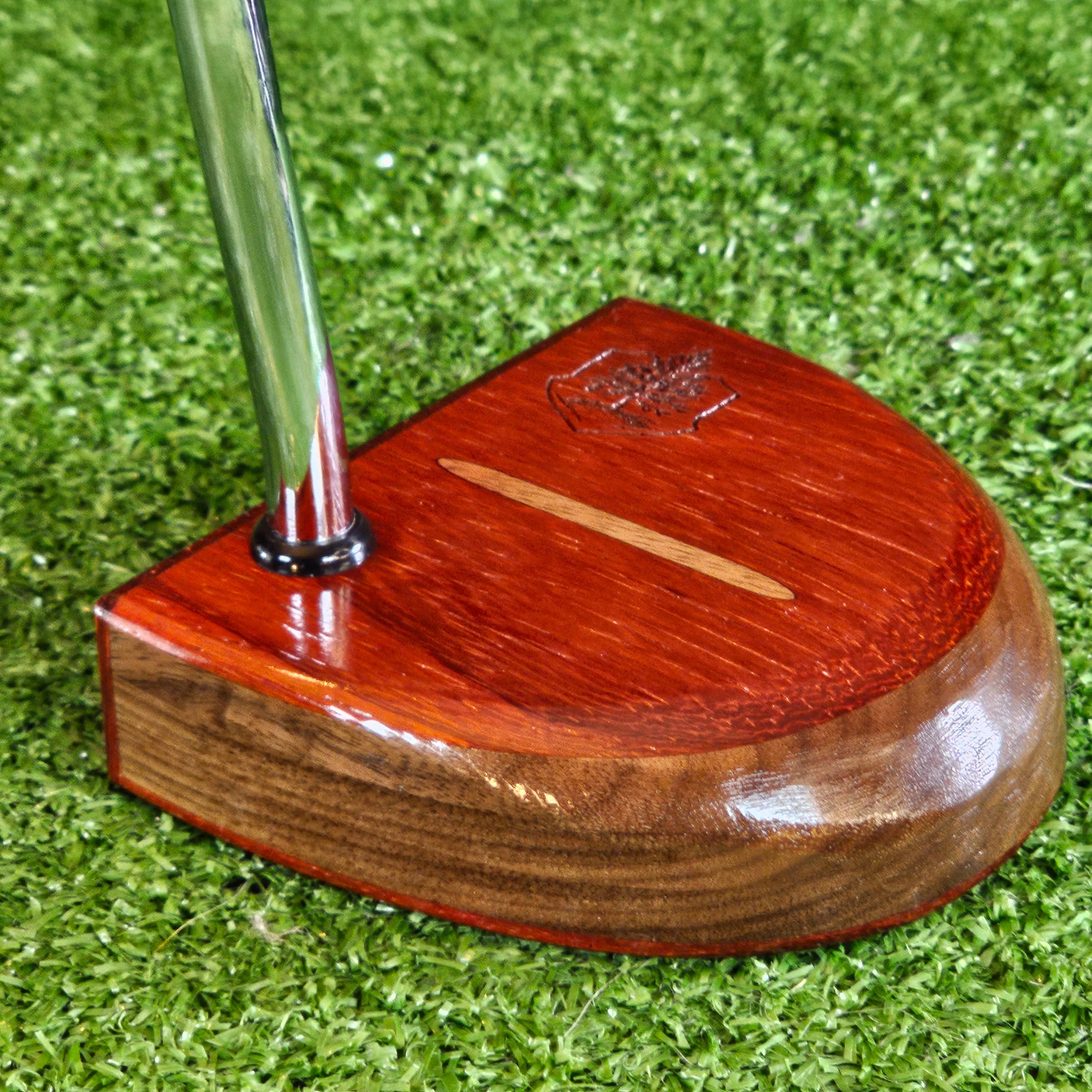 Close-mown green grass affecting putting performance