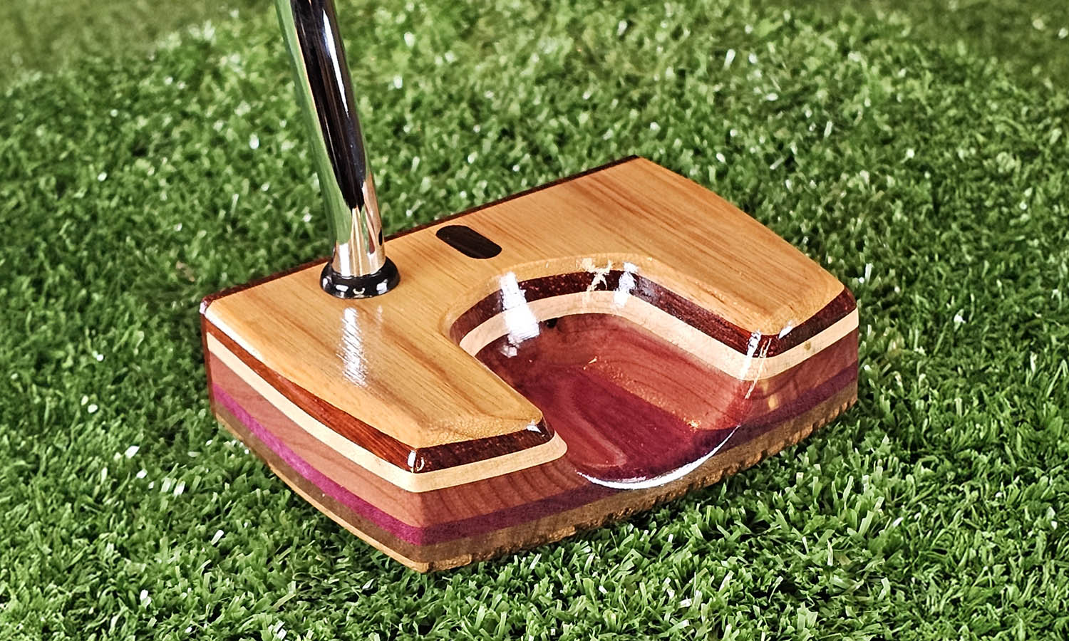 High MOI mid mallet putters
