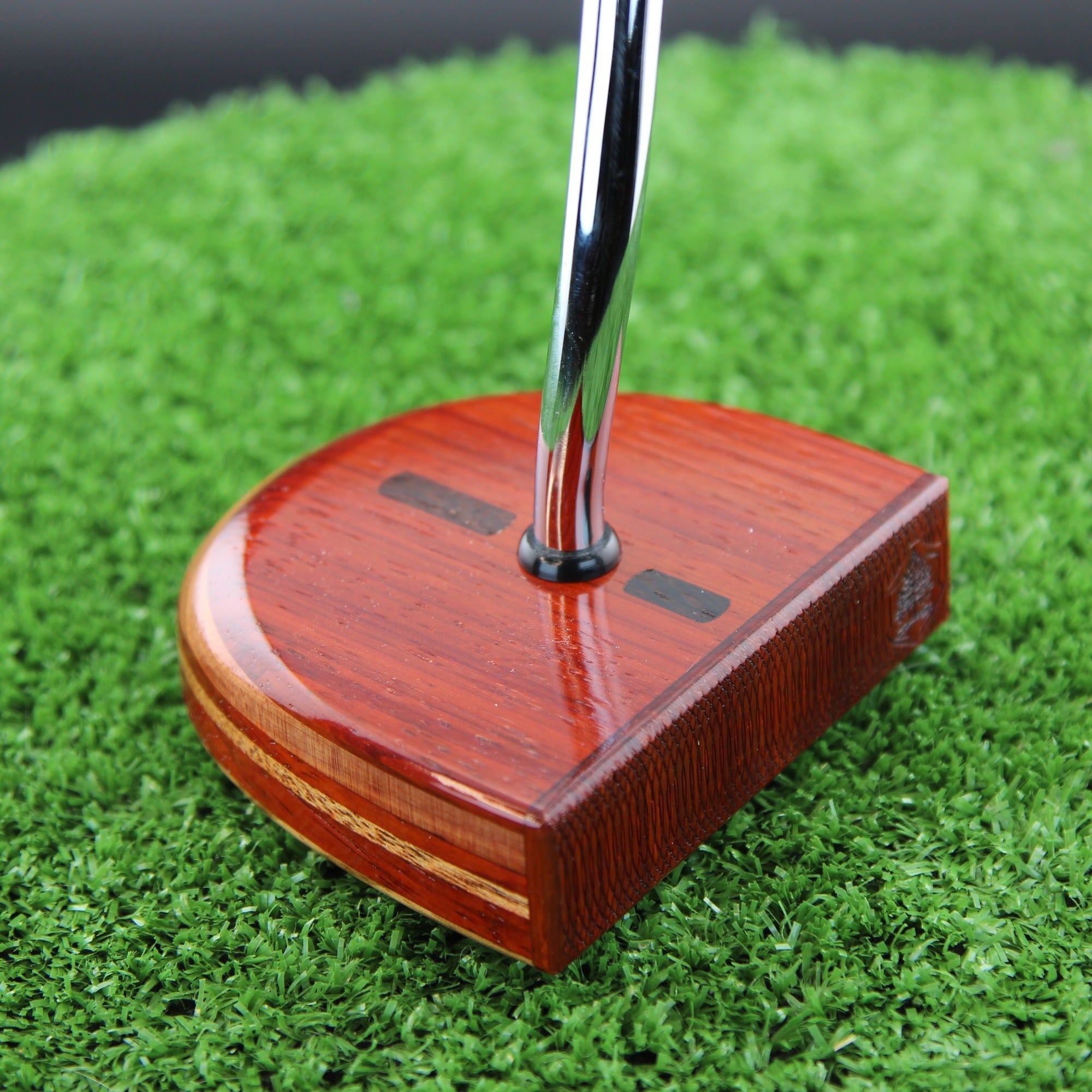 TimberTouch mallet wood putter with Padauk, Zebrawood and Cedar center shaft zero torque – heel view