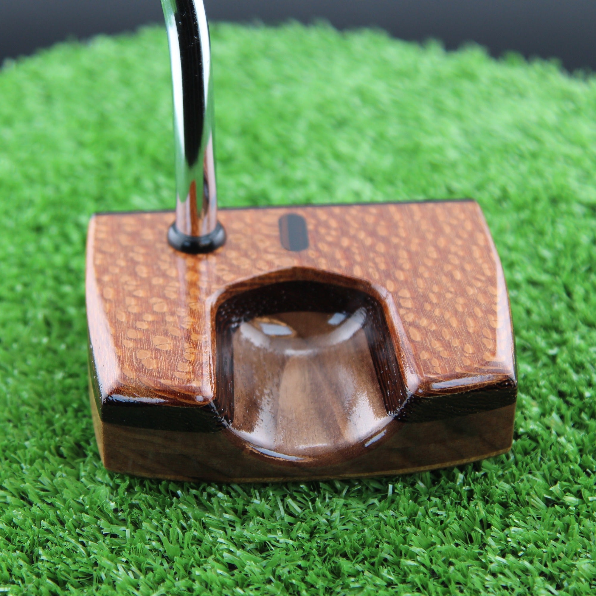 DARK CAT leopardwood, wenge and walnut Woodrich Regal putter toe view