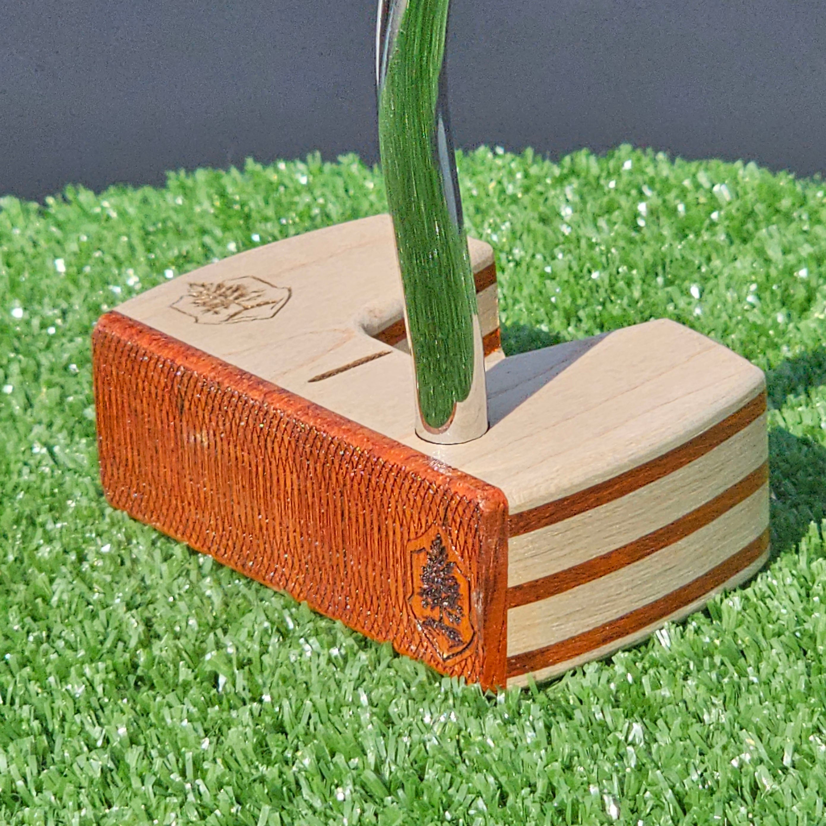 Paduak exotic wood Woodrich Regal with Maple 370 gram putter