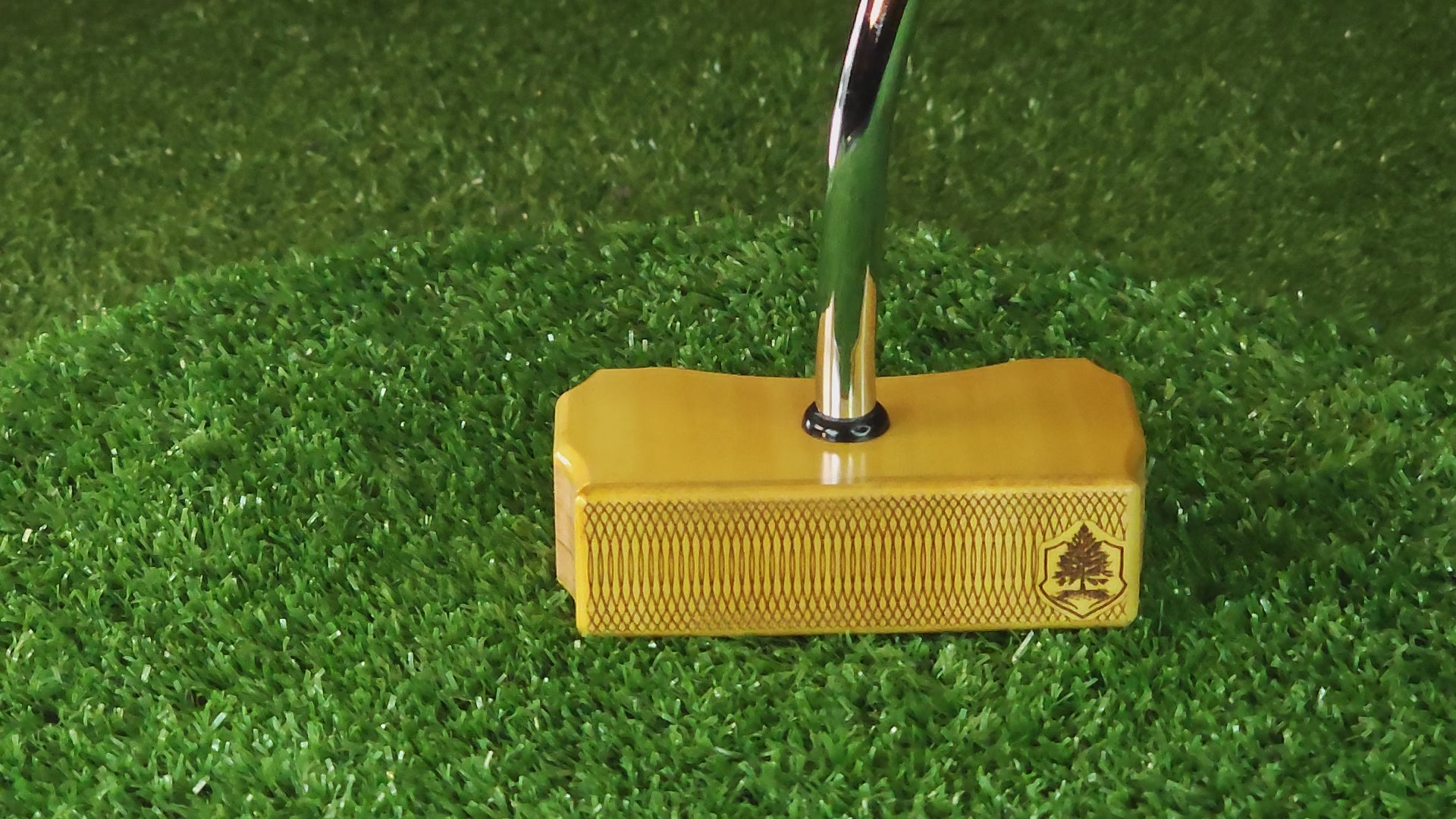 Yellowheart and oak Zero Torque Center Shaft Bladewood putter