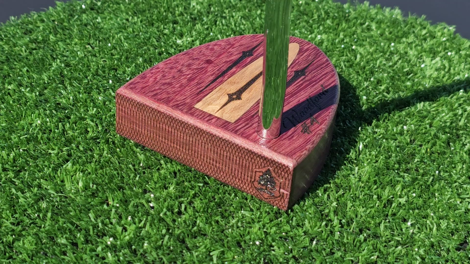 Purpleheart wood putter with Lacewood inlay