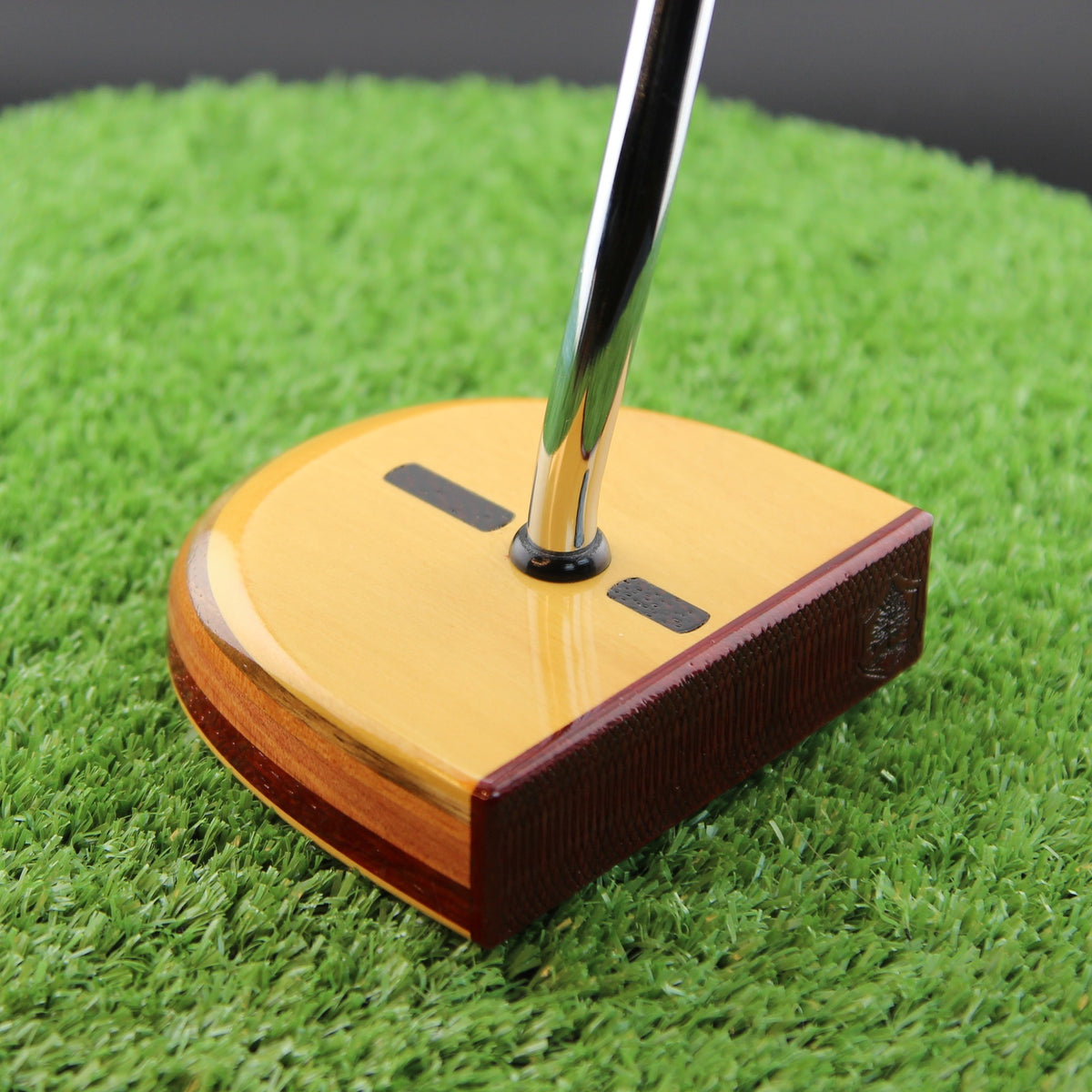 TimberTouch Amarillo Putter FATTY wood putter, Yellowheart and Padauk, zero torque center shaft – heel view