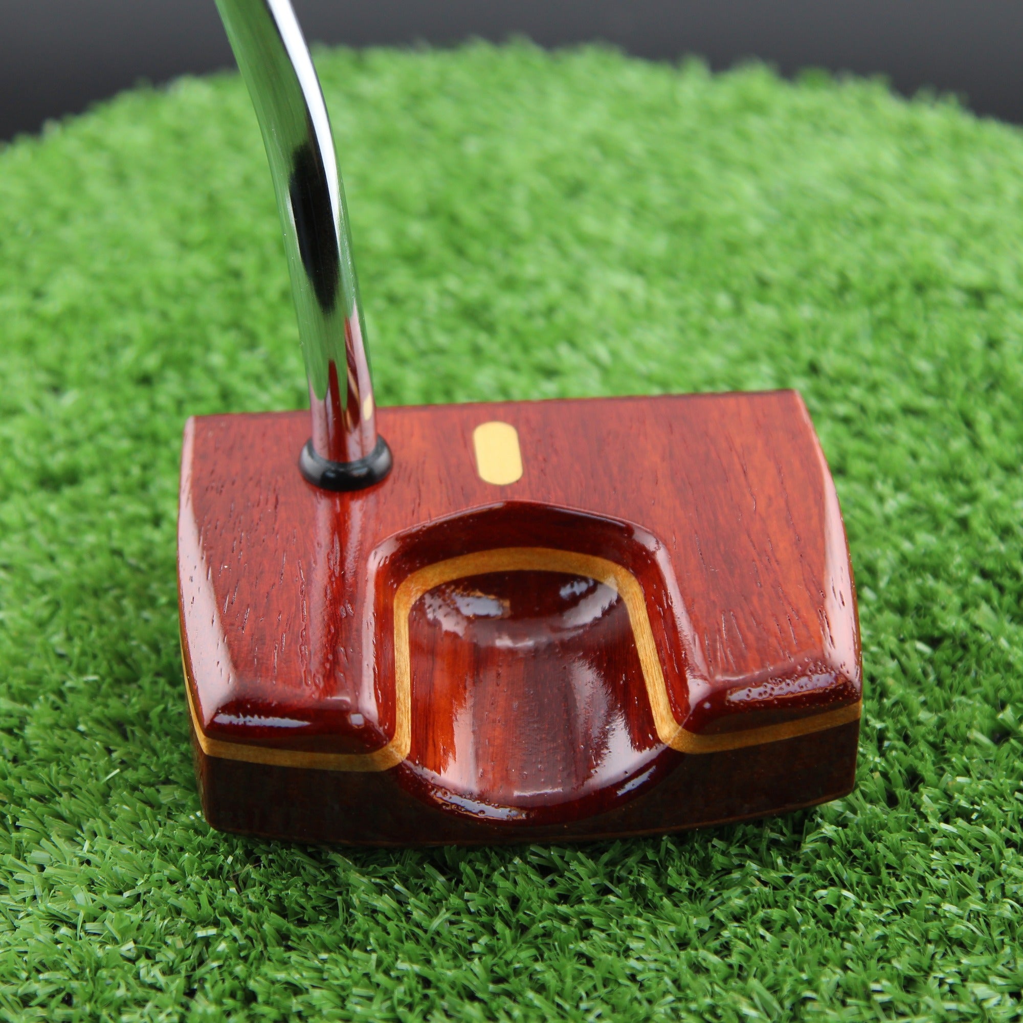 TimberTouch Woodrich putter in Padauk, Walnut and Canarywood - toe view