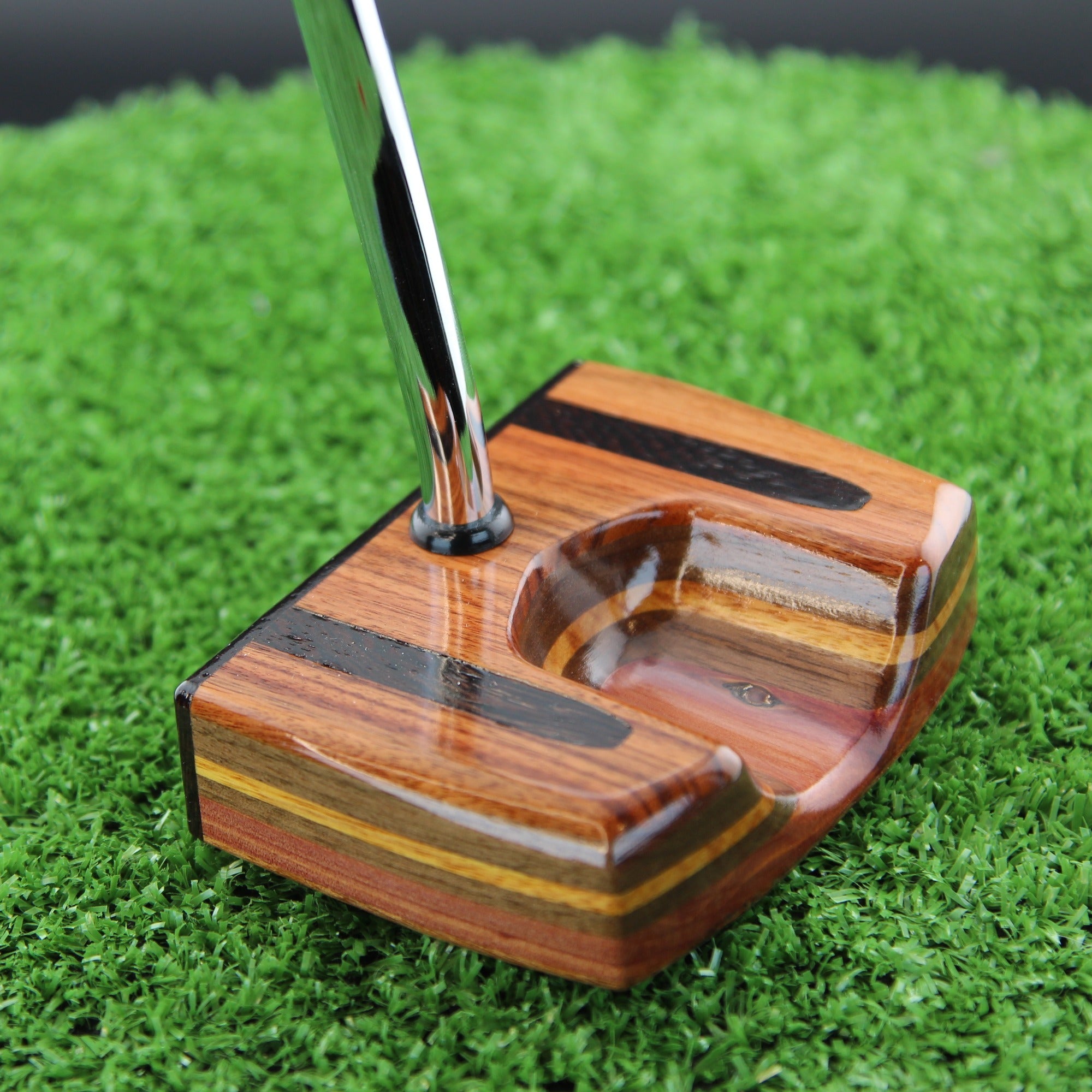 TimberTouch Tuxedo blade wood putter with Tigerwood, Rosewood and Walnut center shaft zero torque – sole and toe angle view